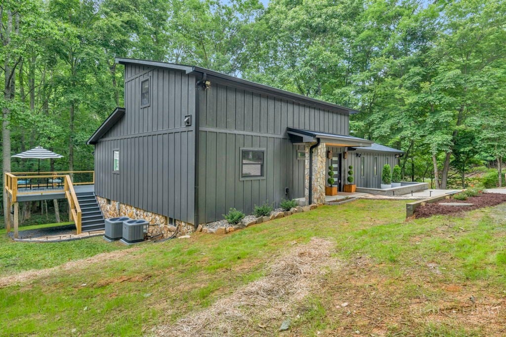 2281 Old Highway 16