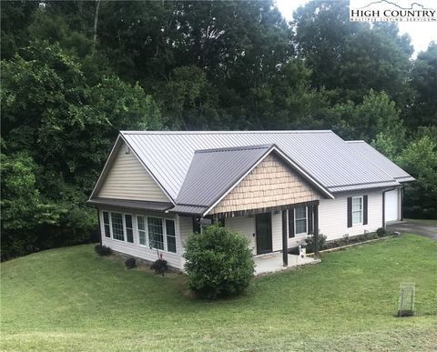 Photo of 138 Forest Oak Lane, Jefferson, NC 28640 (MLS # 256812)