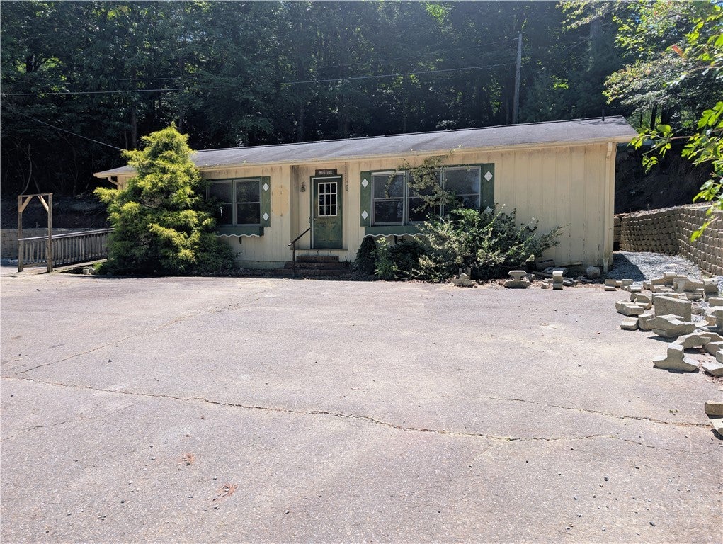 200 Little Spring Road 176