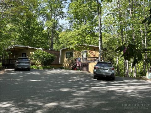 Photo of 66 Pinetop Circle #C, Banner Elk, NC 28604 (MLS # 261978)