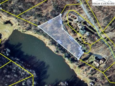 Photo of Lot 43 TBD Sunset Drive, Elk Park, NC 28622 (MLS # 253113)