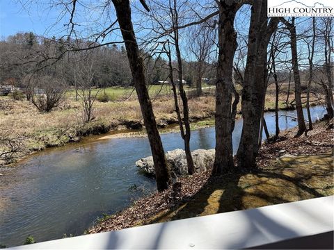 Photo of 14 Fish Camp Circle, Newland, NC 28657 (MLS # 260784)