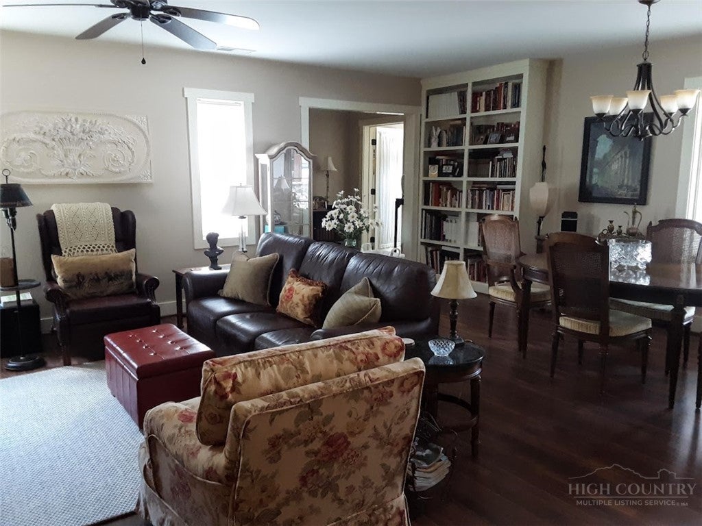 444 S Beech Mountain Parkway