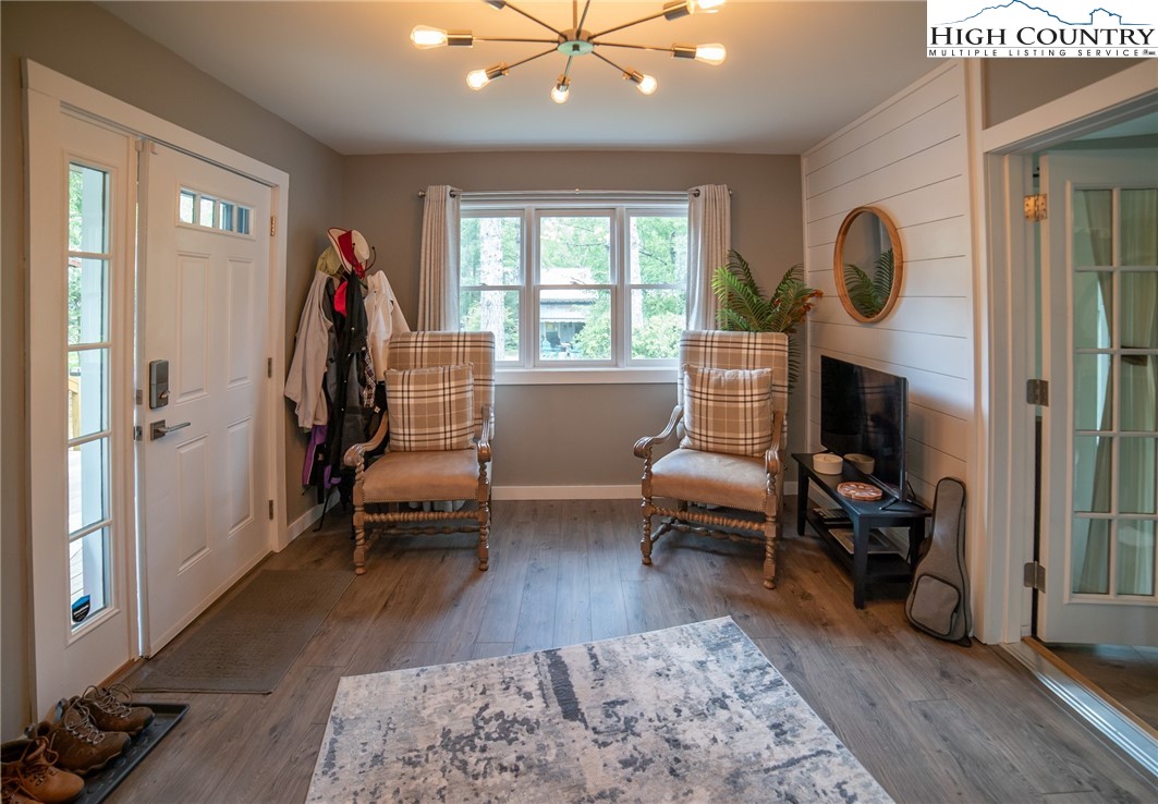 Newland, North Carolina 28657, United States, 2 Bedrooms Bedrooms, ,2 BathroomsBathrooms,Residential,Active,139127