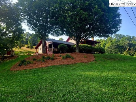 Photo of 4893 Old US Highway 421 Highway, Zionville, NC 28698 (MLS # 251479)