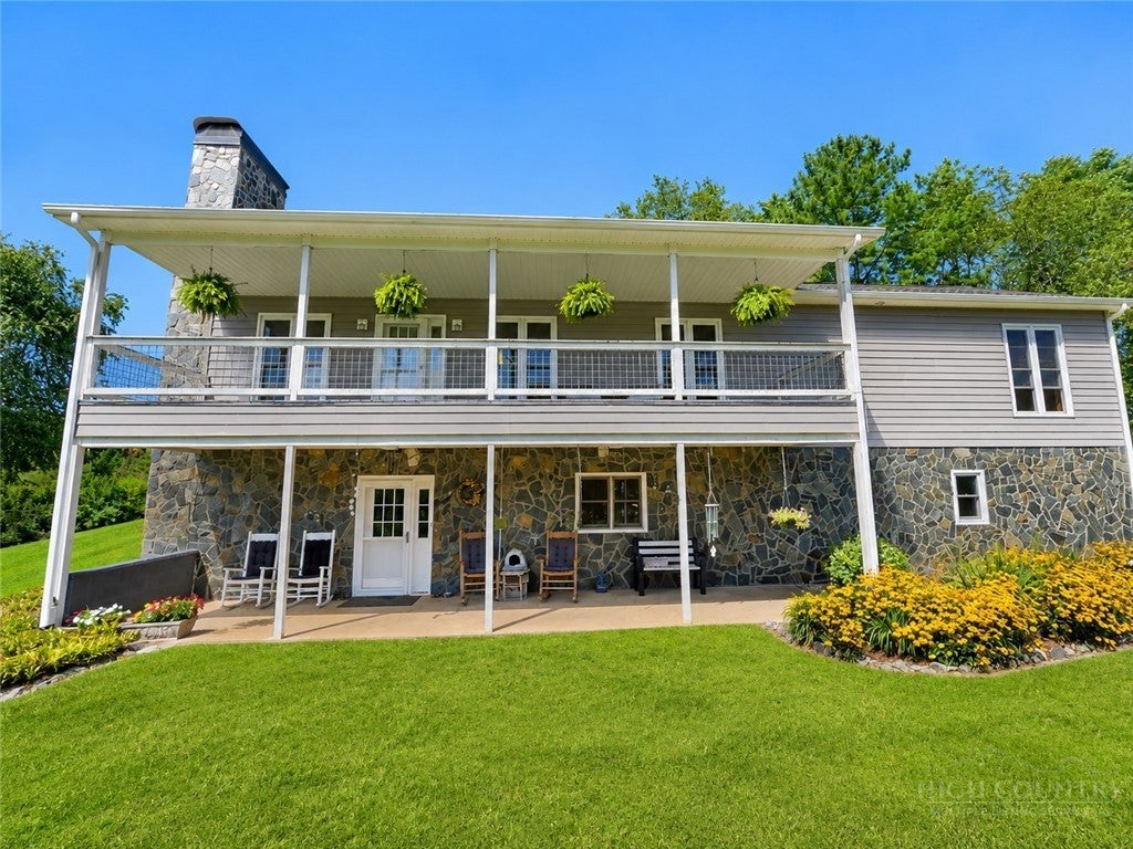 611 Rose Road