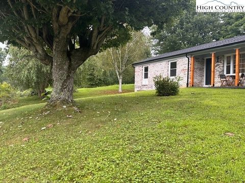 Photo of 410 Cook Street, Jefferson, NC 28640 (MLS # 260685)