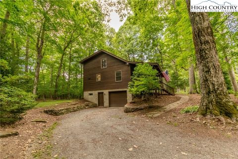 Photo of 490 Wake Robin Lane, Boone, NC 28607 (MLS # 250779)