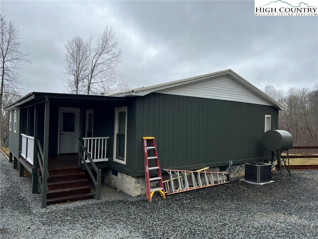 Photo of 160 Disney Lane, Newland, NC 28657 (MLS # 260051)