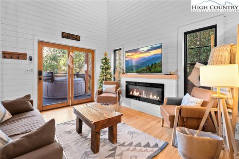 Photo of 100 Bear Den Mountain View Drive, Spruce Pine, NC 28777 (MLS # 259260)