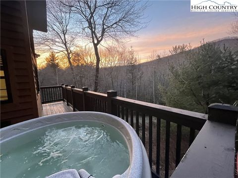 Photo of 100 Bear Den Mountain View Drive, Spruce Pine, NC 28777 (MLS # 259260)