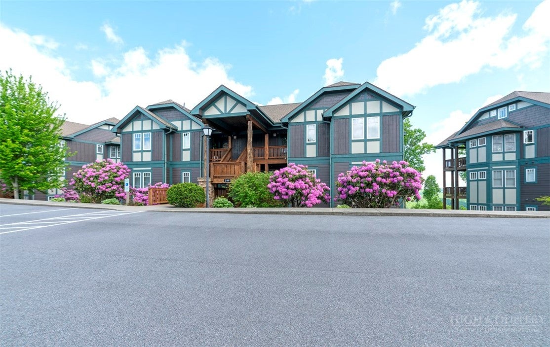 299 Indian Paintbrush Drive R211