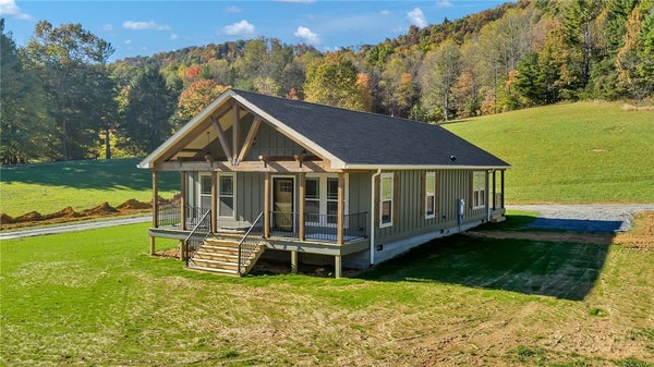 823 FLAT ROCK RD, CRUMPLER, NC 28617 - Image b85cd4eddcfa7af1faac1d13c8197d0d/369838888