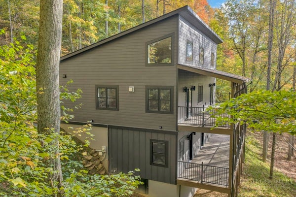 207 LAUREL DR, BOONE, NC 28607 - Image b85fef4a8f34bc7f75f01bc7f662edd5/190430318