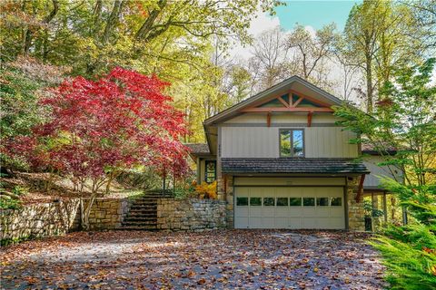 Photo of 2683 Hickory, Boone, NC 28607 (MLS # 261776)