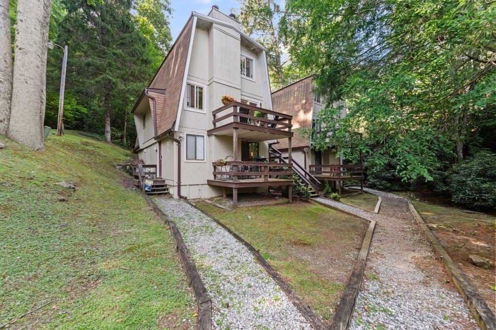 40 Hemlock Hills B