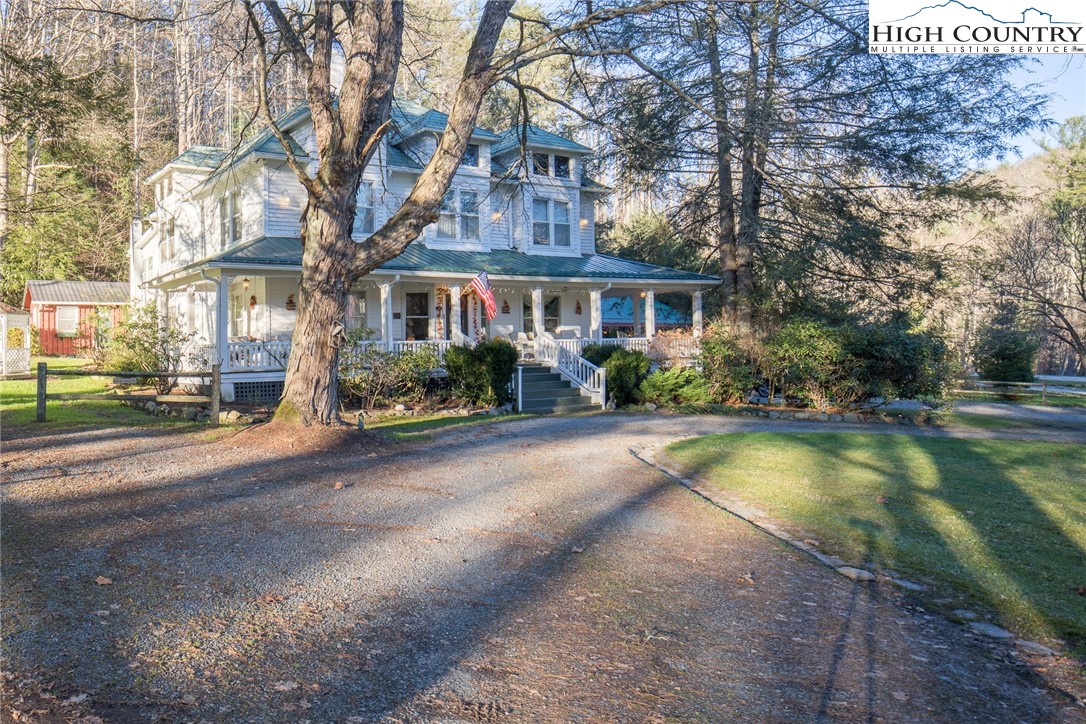 Banner Elk, North Carolina 28604, United States, 7 Bedrooms Bedrooms, ,8 BathroomsBathrooms,Residential,Active,156065