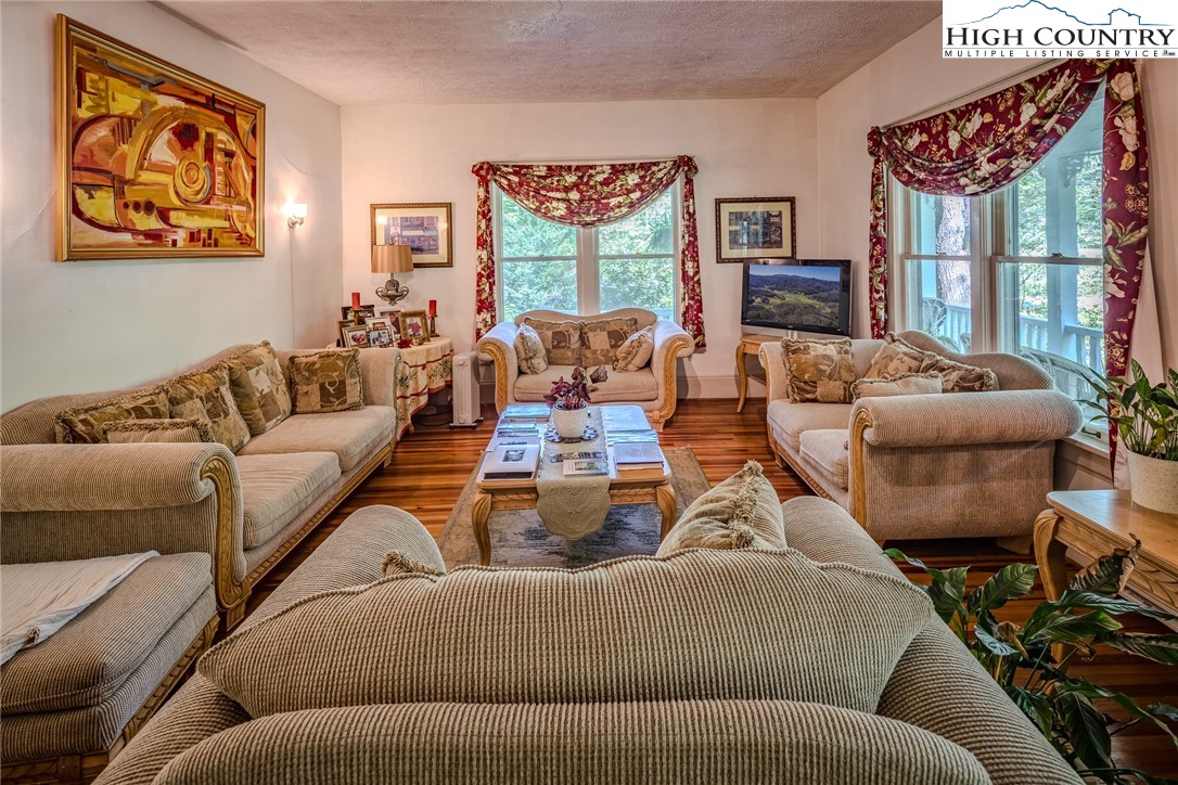 Banner Elk, North Carolina 28604, United States, 7 Bedrooms Bedrooms, ,8 BathroomsBathrooms,Residential,Active,156065