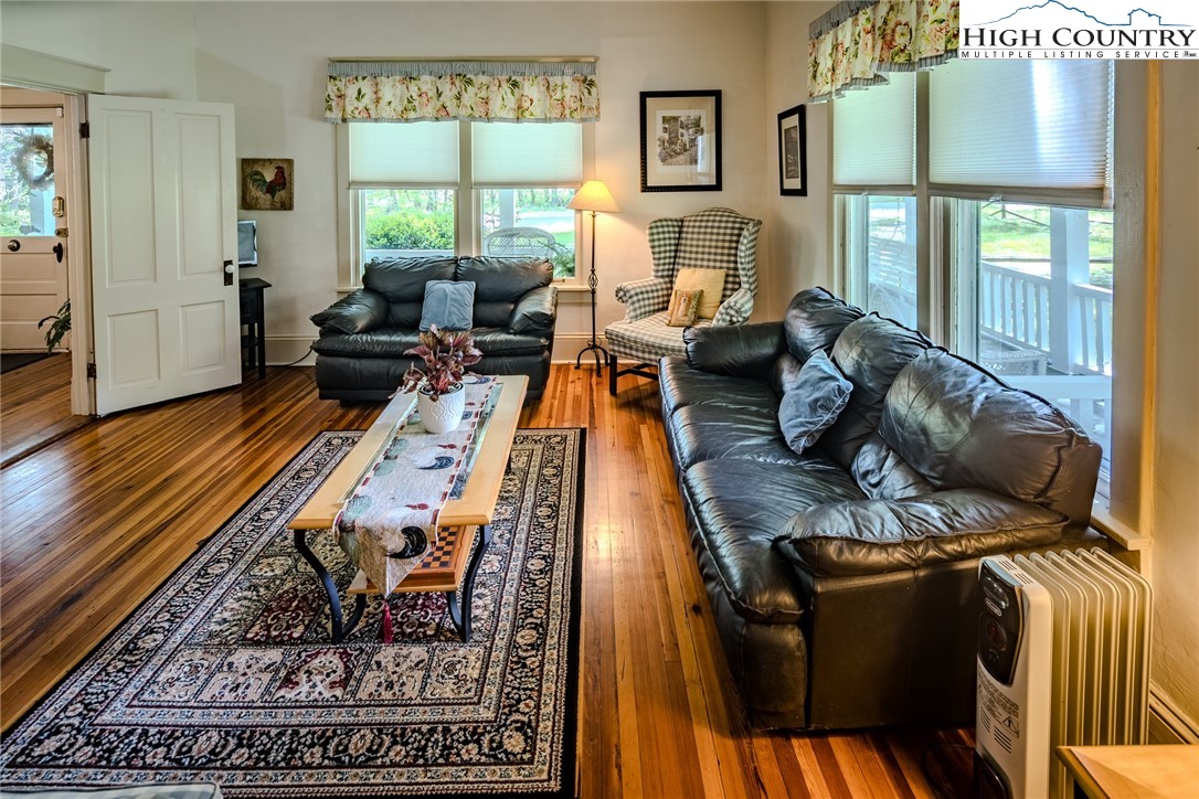 Banner Elk, North Carolina 28604, United States, 7 Bedrooms Bedrooms, ,8 BathroomsBathrooms,Residential,Active,156065