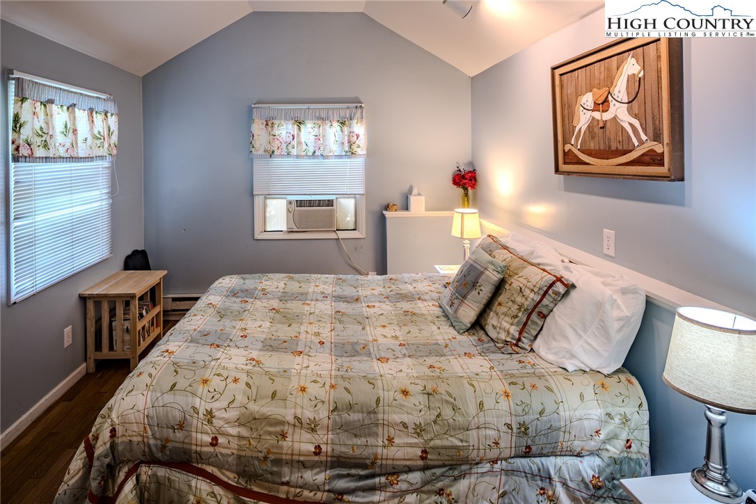 Banner Elk, North Carolina 28604, United States, 7 Bedrooms Bedrooms, ,8 BathroomsBathrooms,Residential,Active,156065