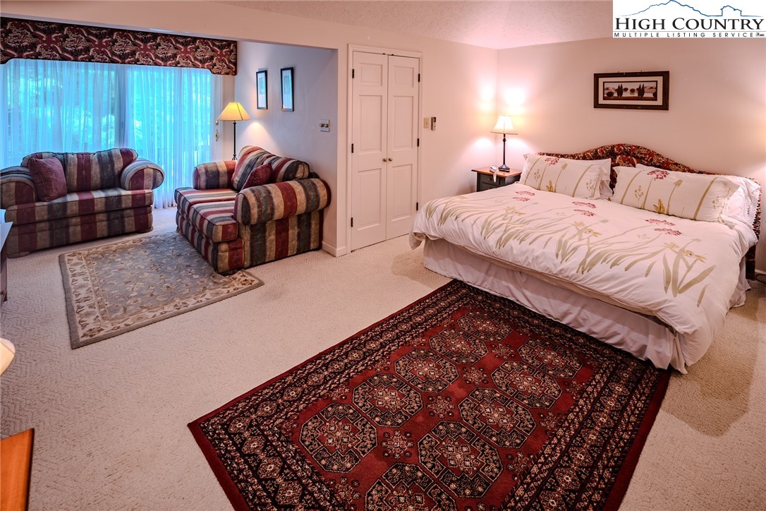 Banner Elk, North Carolina 28604, United States, 7 Bedrooms Bedrooms, ,8 BathroomsBathrooms,Residential,Active,156065