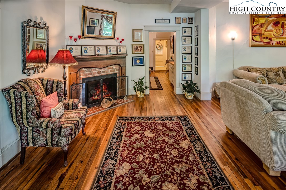 Banner Elk, North Carolina 28604, United States, 7 Bedrooms Bedrooms, ,8 BathroomsBathrooms,Residential,Active,156065