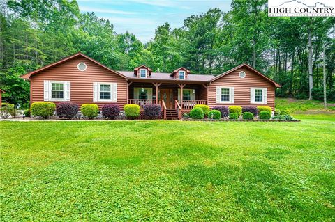Photo of 377 Birch Circle Drive, Hudson, NC 28638 (MLS # 256051) Photo of 377 Birch Circle Drive, Hudson, NC 28638 (MLS # 256051)