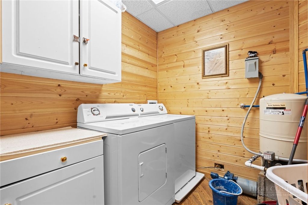 Photo of 796 River Country Road, Piney Creek, NC 28663 (MLS # 263021)