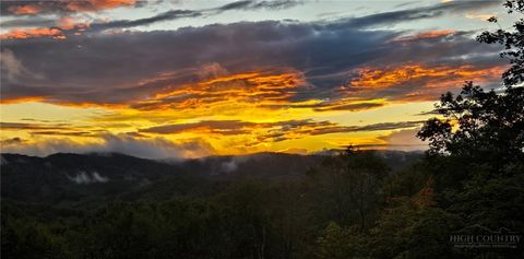 Photo of 867 Ski Acres Drive, Blowing Rock, NC 28605 (MLS # 260994)