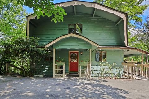 Photo of 867 Ski Acres Drive, Blowing Rock, NC 28605 (MLS # 260994)