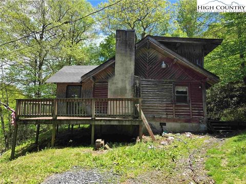 Photo of 1520 Bamboo Road, Boone, NC 28607 (MLS # 255948)