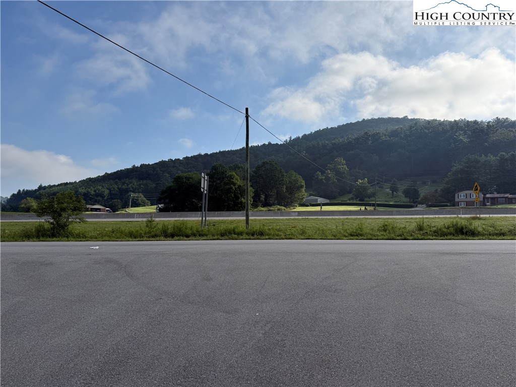 Deep Gap, North Carolina 28618, United States, ,Commercial,Active,188053