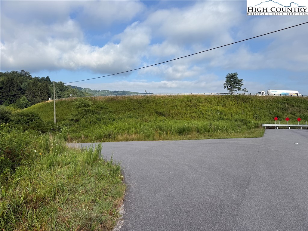 Deep Gap, North Carolina 28618, United States, ,Commercial,Active,188053