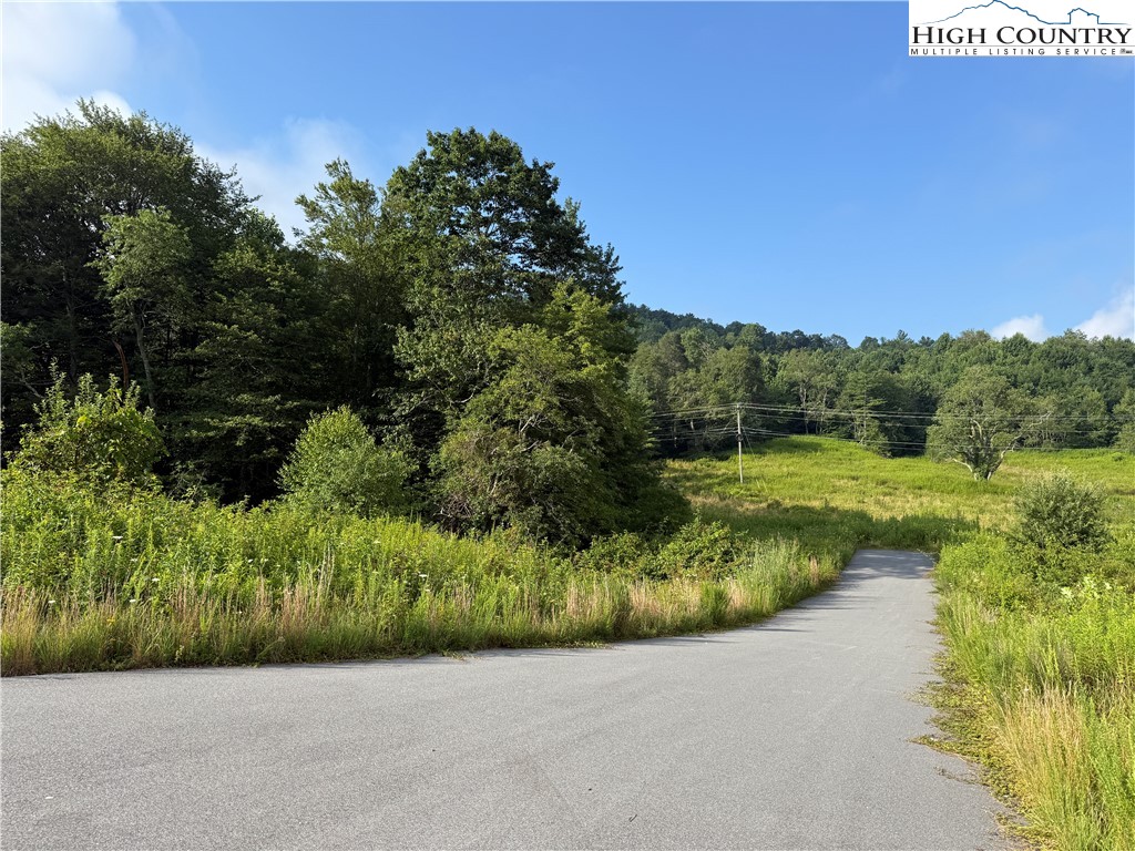 Deep Gap, North Carolina 28618, United States, ,Commercial,Active,188053