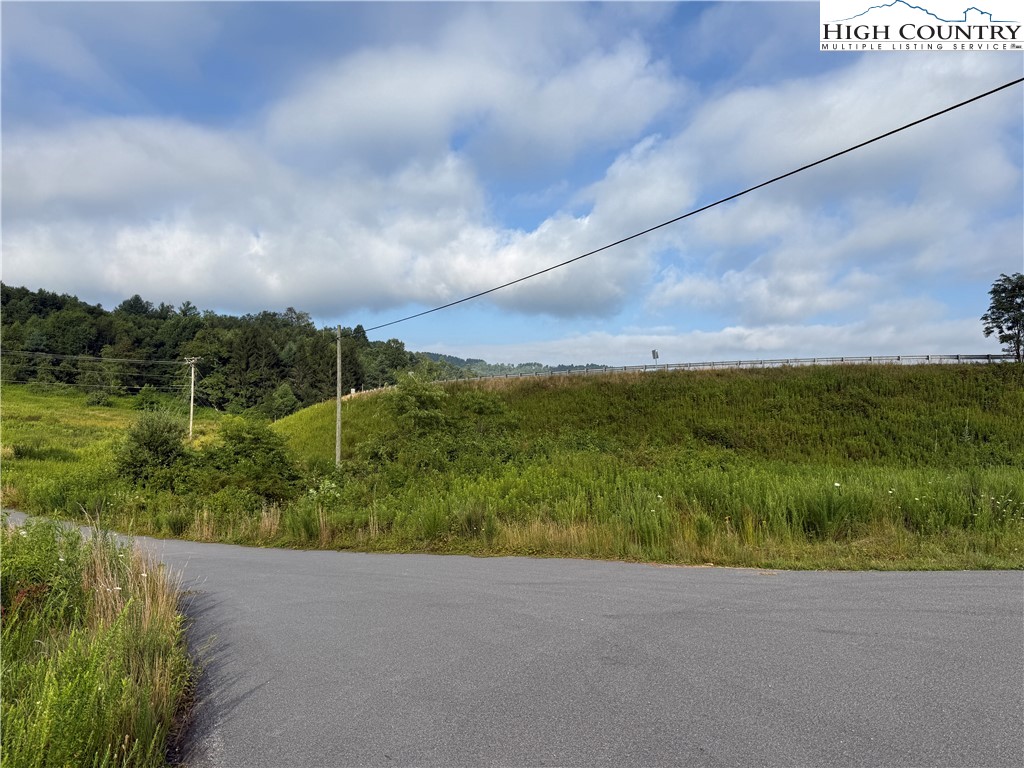 Deep Gap, North Carolina 28618, United States, ,Commercial,Active,188053