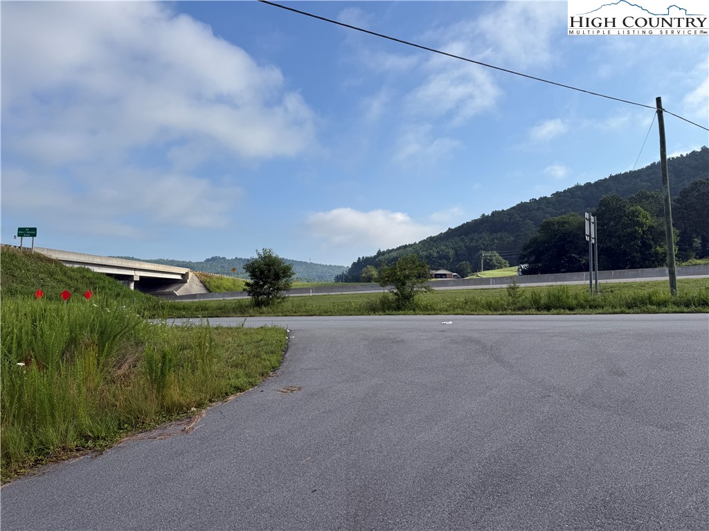 Deep Gap, North Carolina 28618, United States, ,Commercial,Active,188053