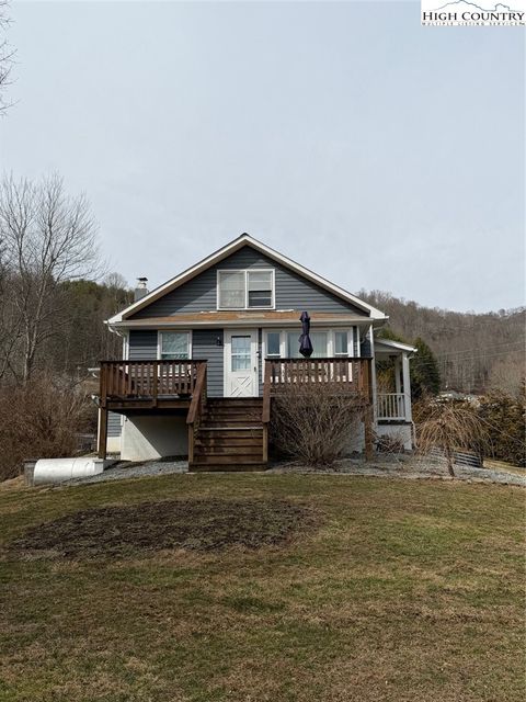 Photo of 733 Clark Swift Road, Vilas, NC 28692 (MLS # 260071)