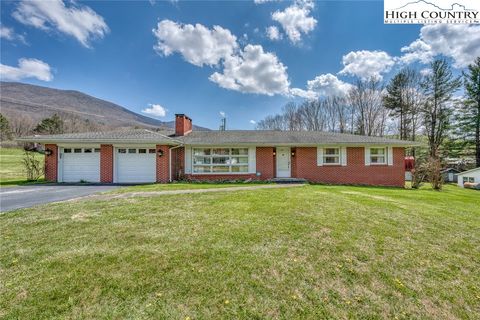Photo of 1468 Silverstone Road, Zionville, NC 28698 (MLS # 242702)