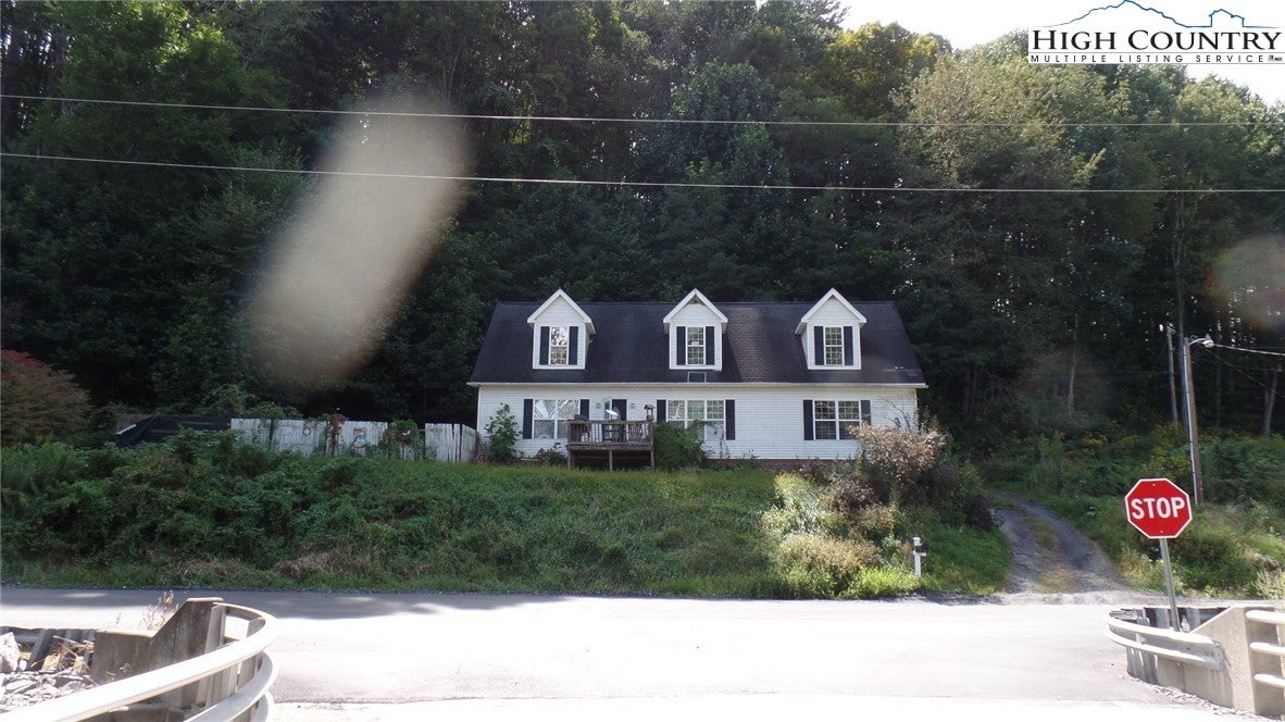 1073 Ed Little Road