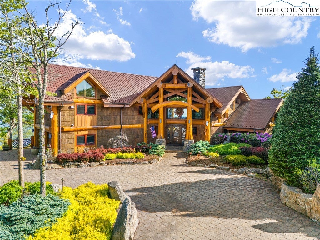 2910 Eagles Nest Trail