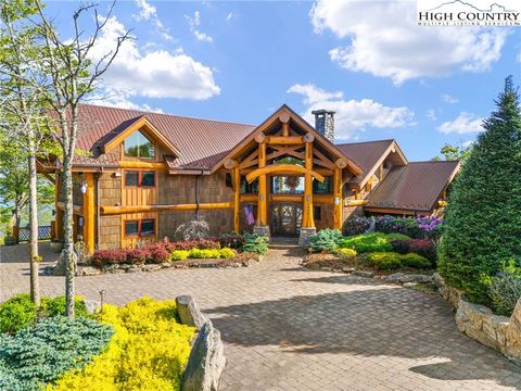 Photo of 2910 Eagles Nest Trail, Banner Elk, NC 28604 (MLS # 254431)