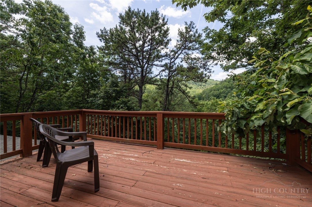 412 Laurel Circle