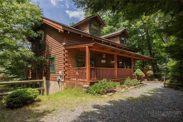 412 LAUREL CIR W, DEEP GAP, NC 28618 - Image bd7307cc2eaed50ea9da42b5ff198af3/4013060208