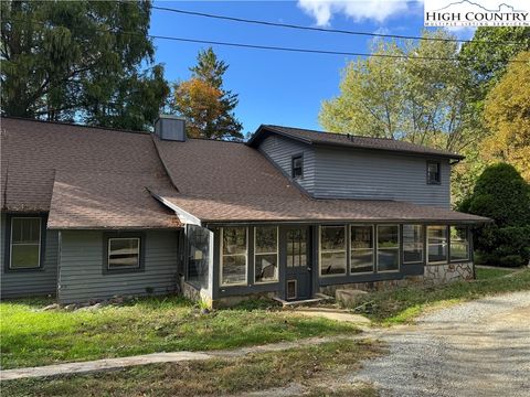 Photo of 394 Niley Cook Road, Blowing Rock, NC 28605 (MLS # 258510)