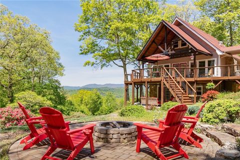 Photo of 380 Aldridge Road, Newland, NC 28657 (MLS # 261887)