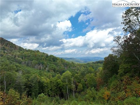 Photo of Lot 18 Morgan's Ridge Drive, Banner Elk, NC 28604 (MLS # 256672) Photo of Lot 18 Morgan's Ridge Drive, Banner Elk, NC 28604 (MLS # 256672)