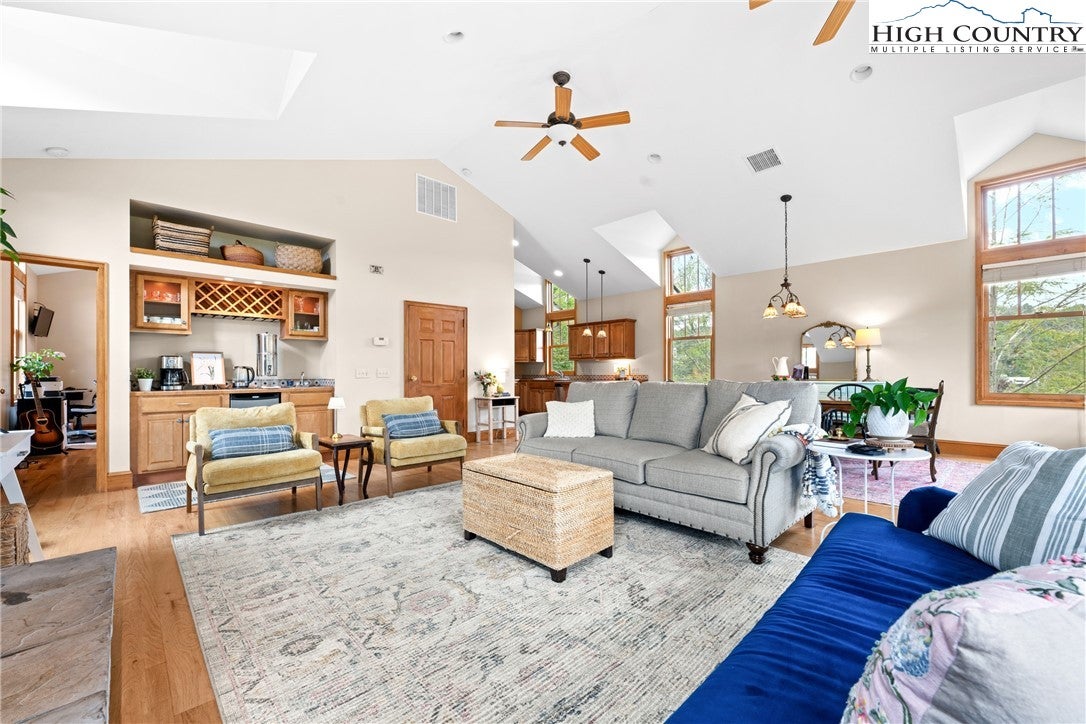 257 Sunset Drive