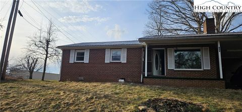 Photo of 183 Maple Road, Spruce Pine, NC 28777 (MLS # 260149)