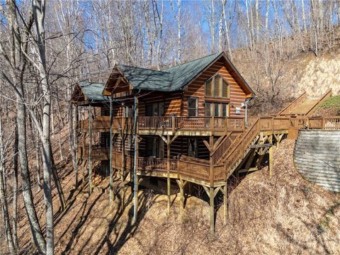Photo of 217 Rainbow Ridge Road, Zionville, NC 28698 (MLS # 262603)