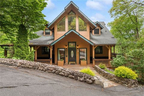 Photo of 965 Winterstar Loop, Burnsville, NC 28714 (MLS # 261730)